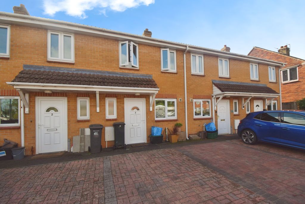 Property photo 1 of 10 External