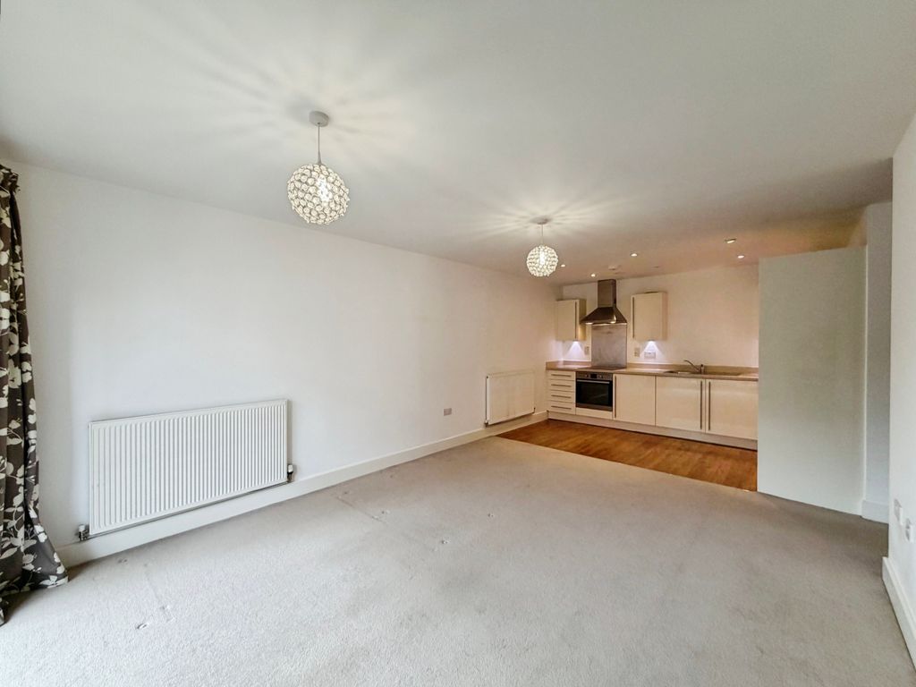 Property photo 3 of 8