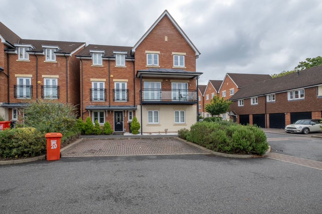 Property photo 2 of 55