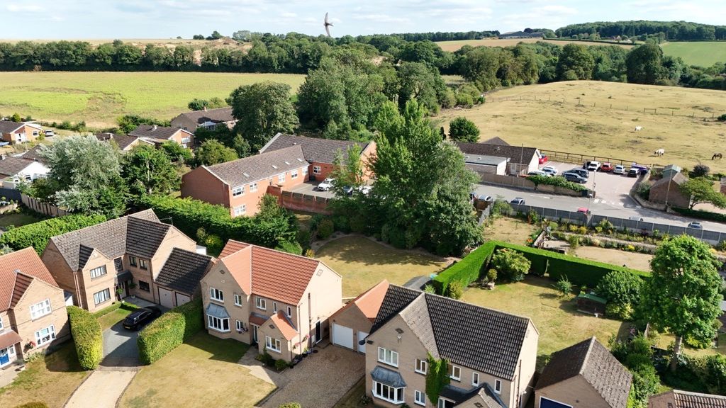 Property photo 1 of 22 4 Drone