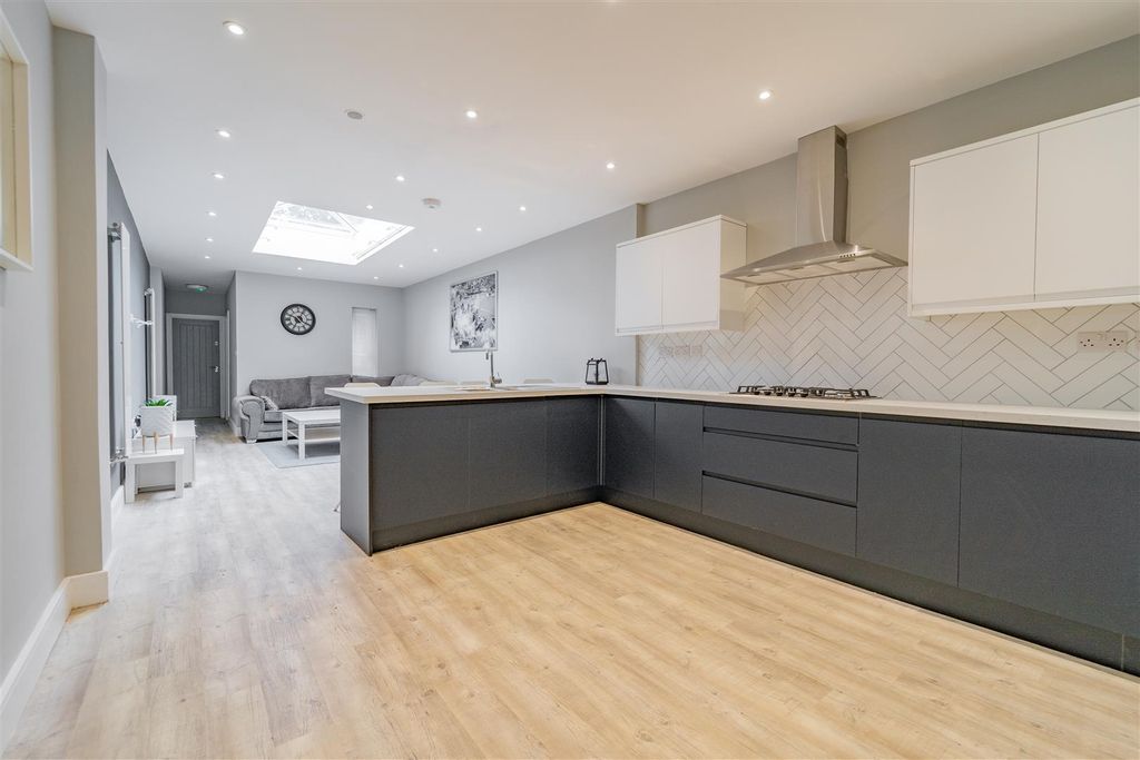 Property photo 3 of 35 Fas02670.Jpg