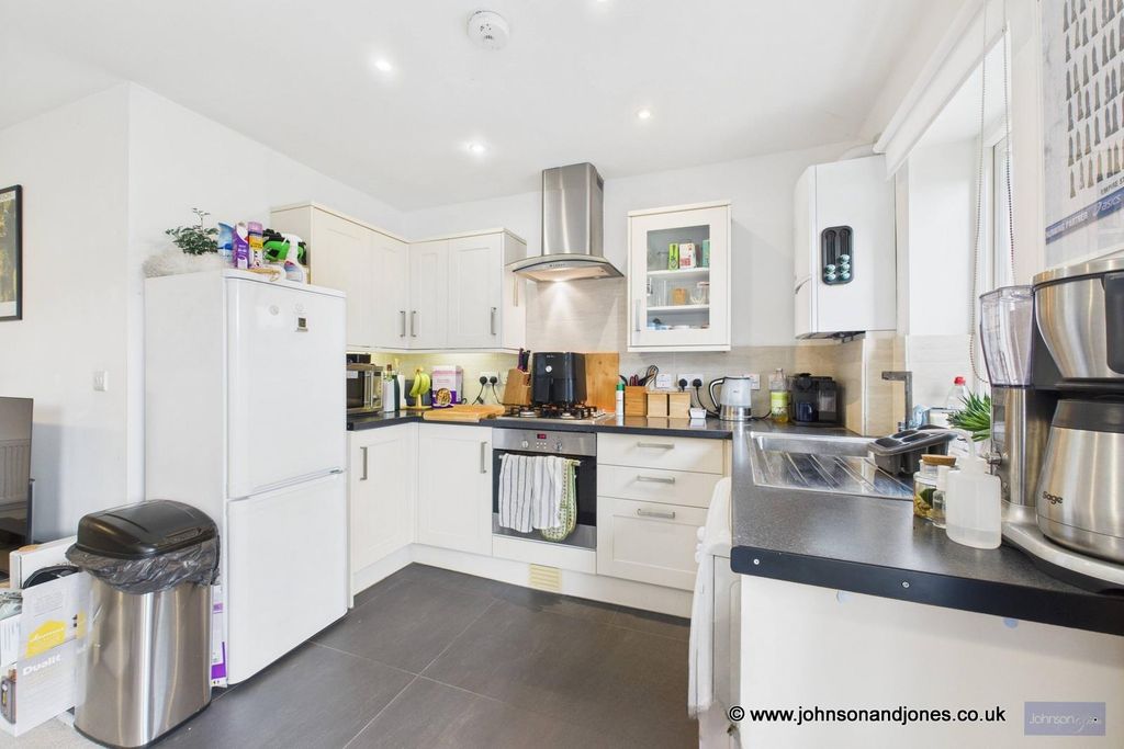 Property photo 2 of 9 2 Kitchen.Jpg