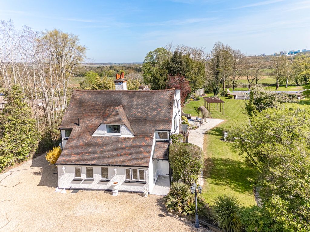 Property photo 1 of 39 Dji_20260408133928_0920_D