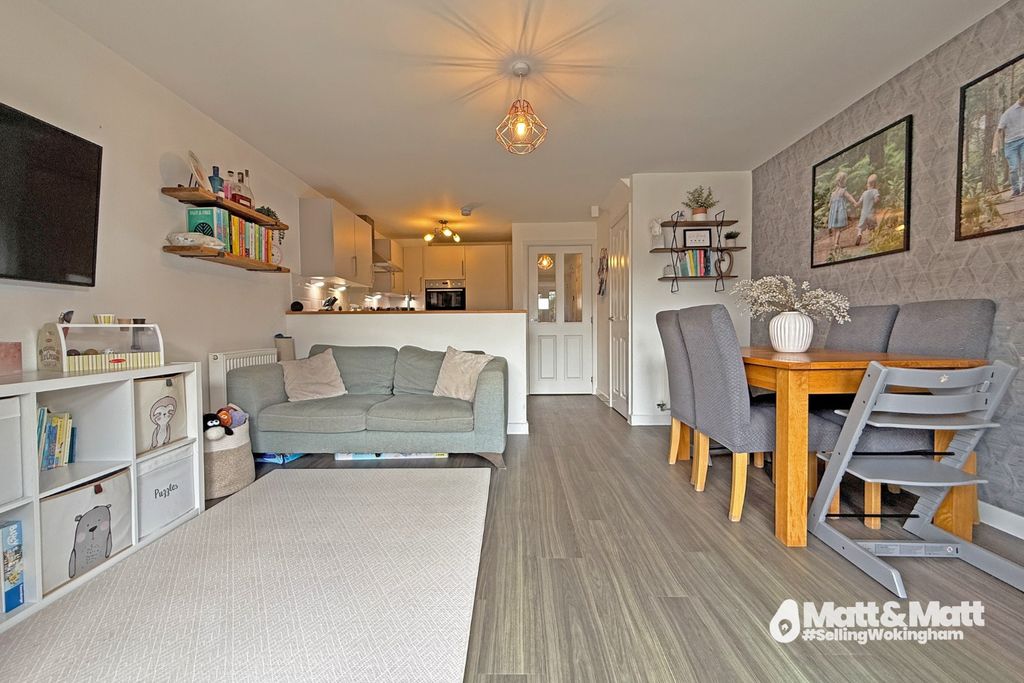 Property photo 2 of 14 4349825