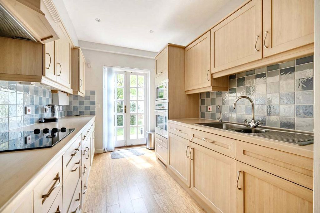 Property photo 3 of 17 Picture No. 32