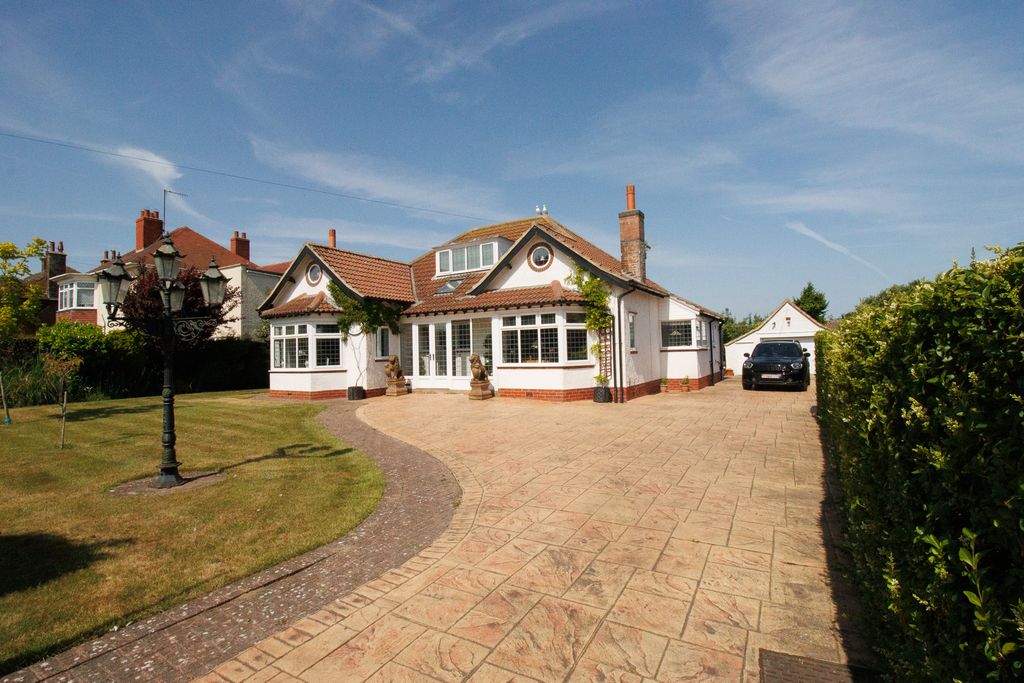 Property photo 1 of 39