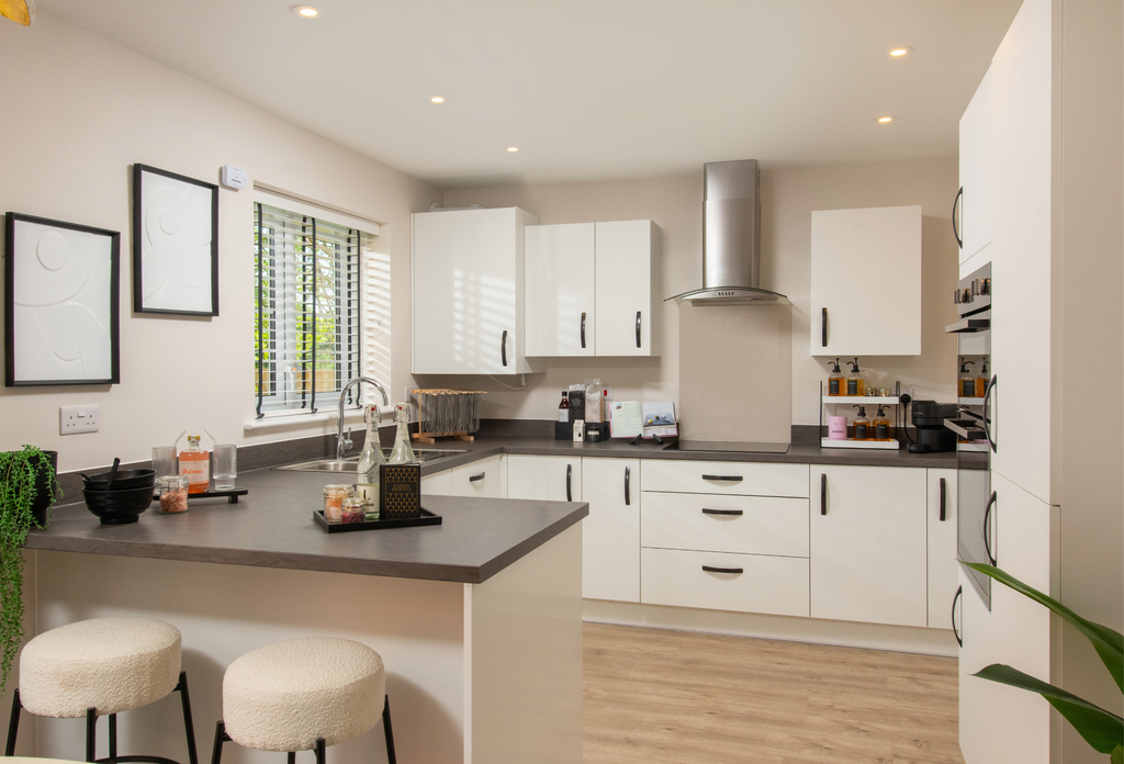 Property photo 2 of 9 Telford-Kitchen