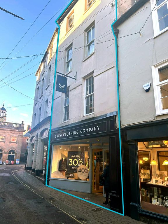 Property photo 1 of 6 Crew Clothing Frontage.Png