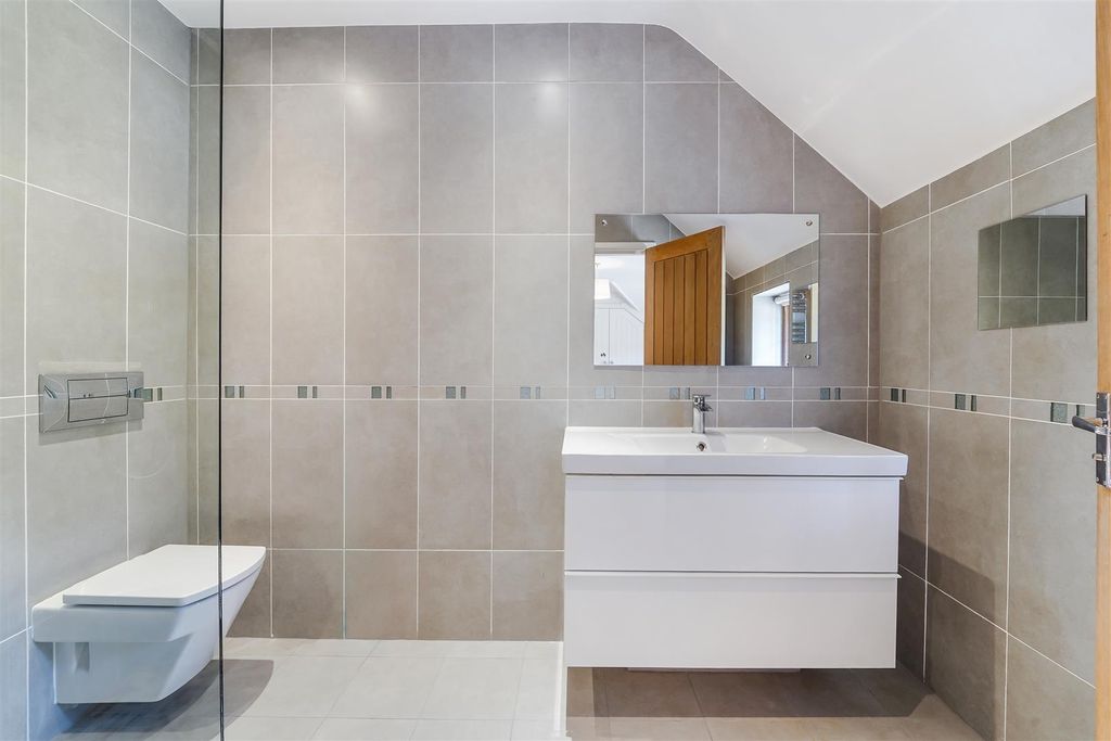 Additional image 22 of 5 bed detached house for saleRickman Hill Road, Chipstead, Coulsdon CR5