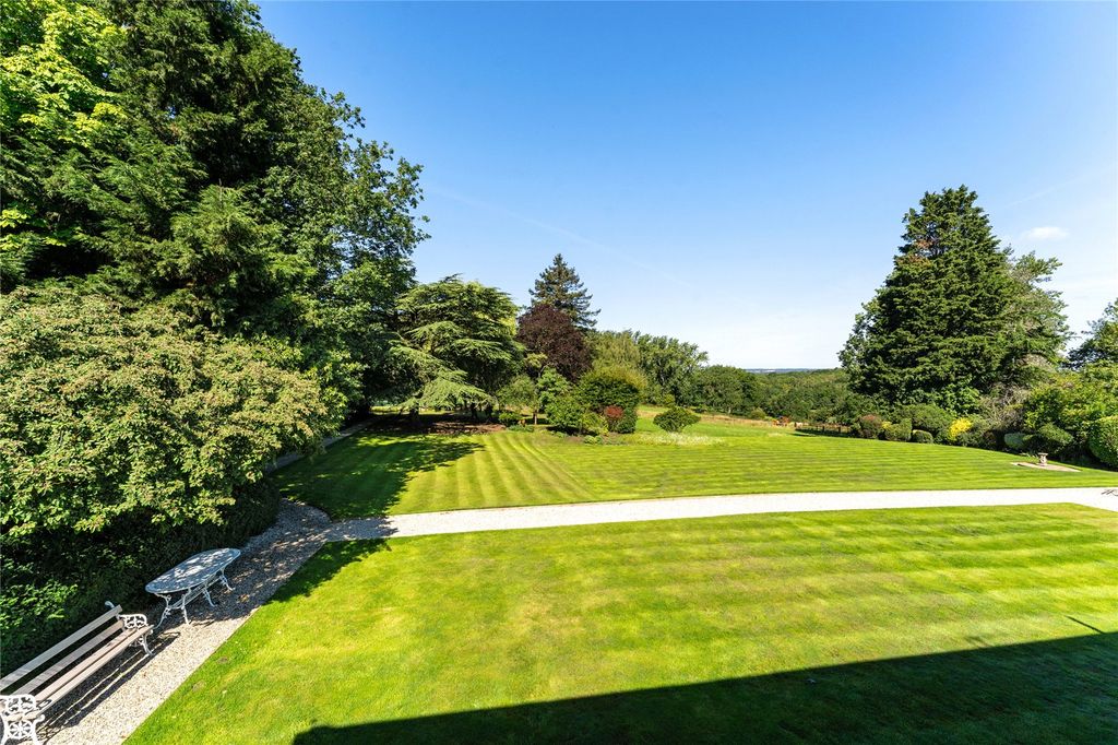 Property photo 3 of 39 Picture No. 09