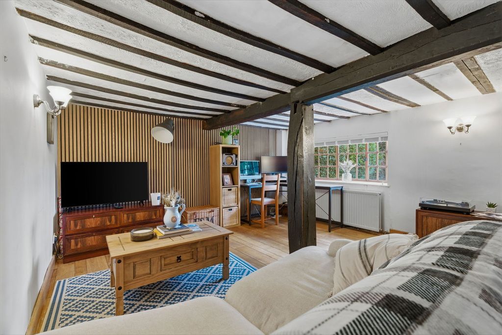 Property photo 2 of 12