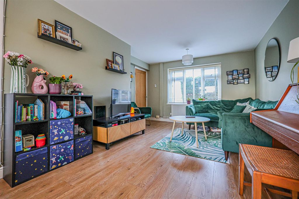 Property photo 2 of 26 980A3891-1.Png