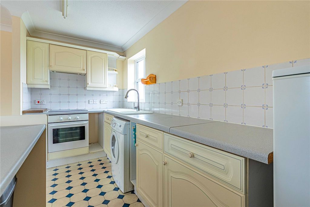 Property photo 3 of 14 Picture 3