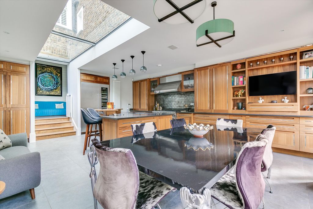 Property photo 1 of 15 Image