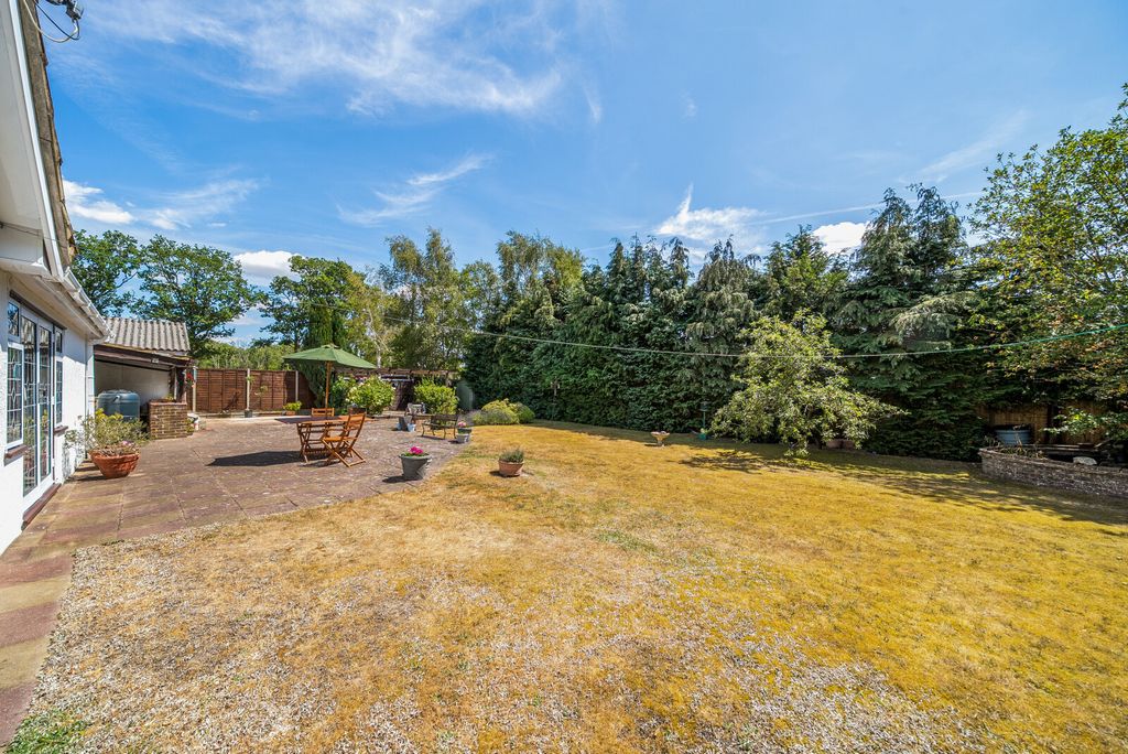 Property photo 3 of 24 1319877-4-6867d9E...