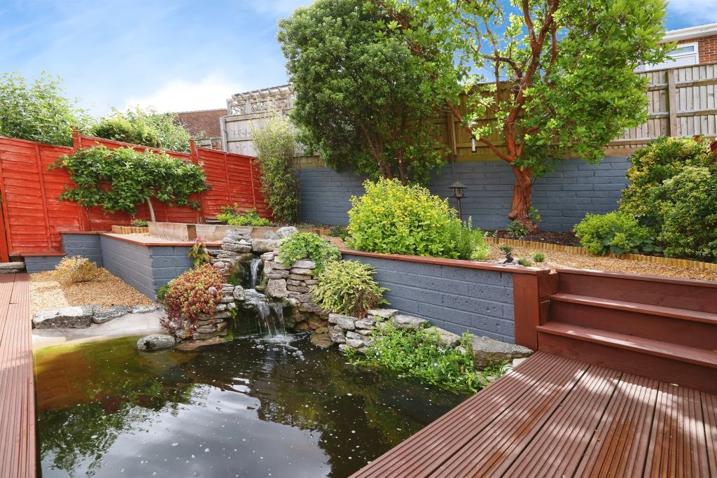 Property photo 3 of 16