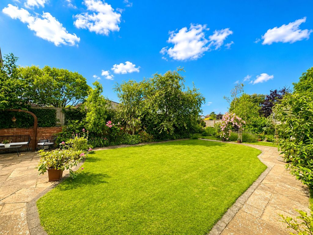 Property photo 3 of 47 Picture No. 72