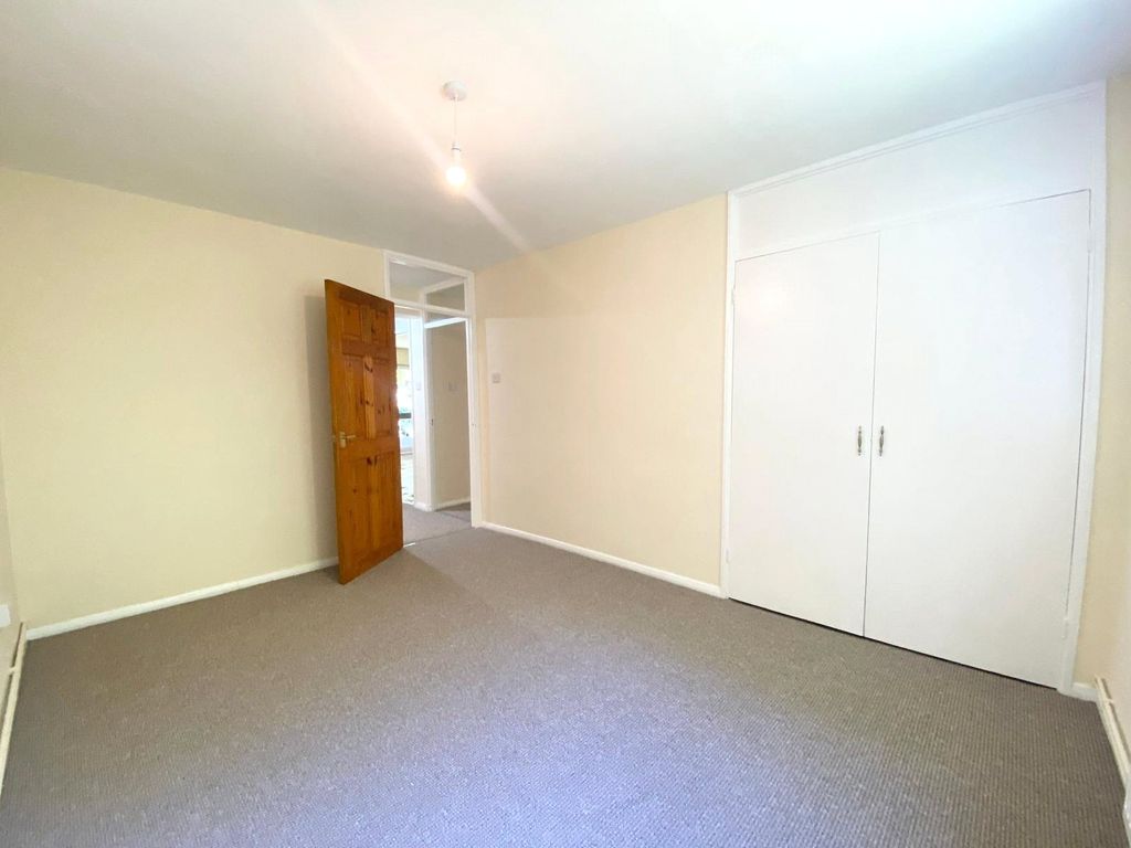 Property photo 3 of 7 Picture No. 02