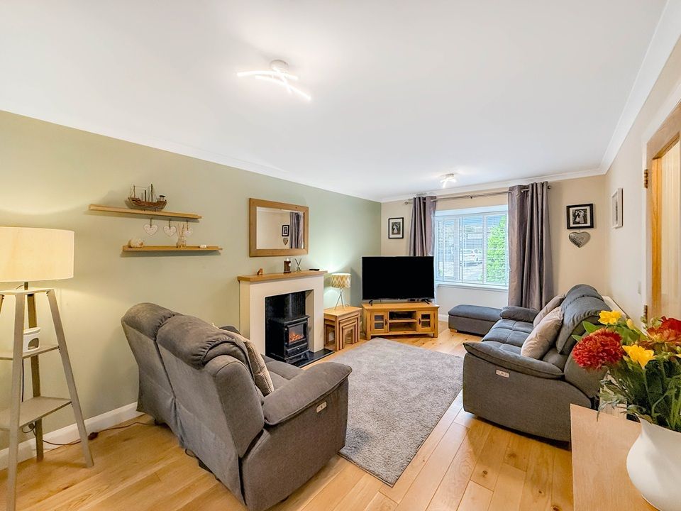 Property photo 2 of 20