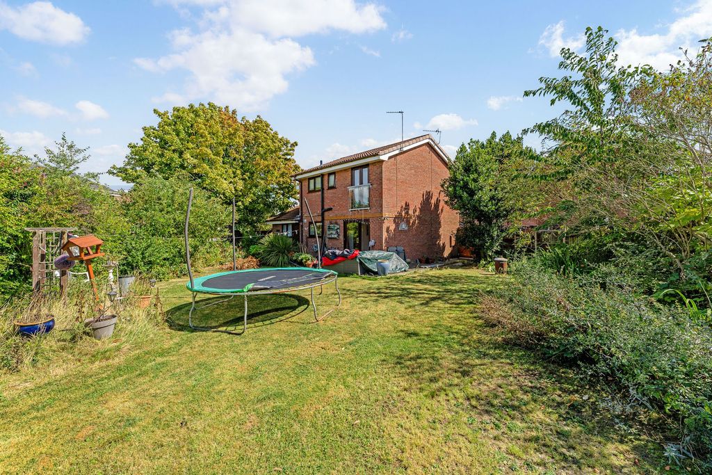 Property photo 2 of 23