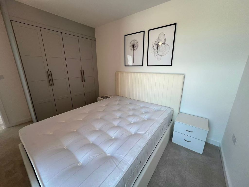 Property photo 2 of 3