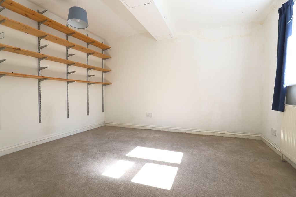 Property photo 2 of 12 Photo 17