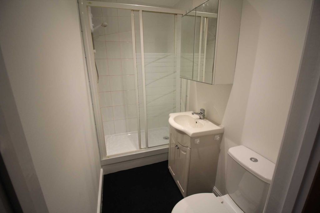 Property photo 3 of 3