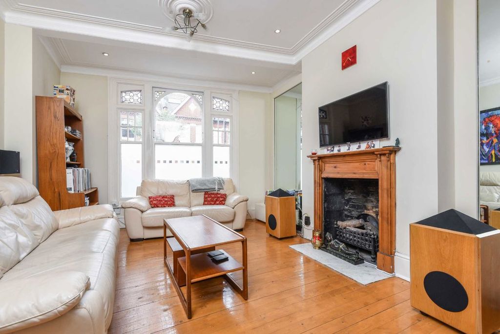 Property photo 1 of 6