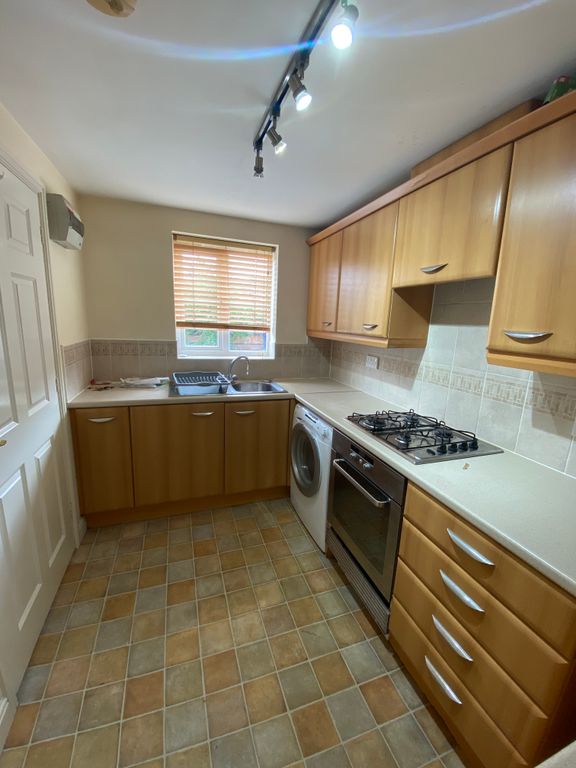 Property photo 2 of 17 Kitchen