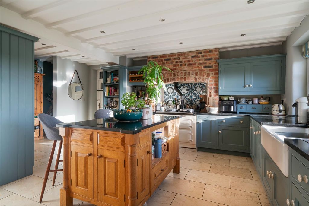 Property photo 3 of 78 Open Plan Kitchen-8.Jpg
