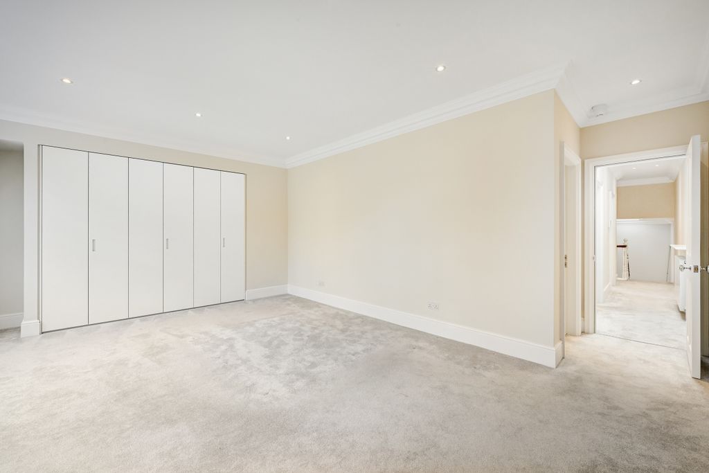 Property photo 3 of 19 Flat 3 55 Egerton...