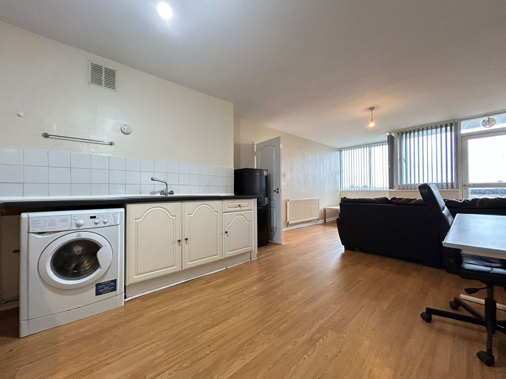 Property photo 3 of 12