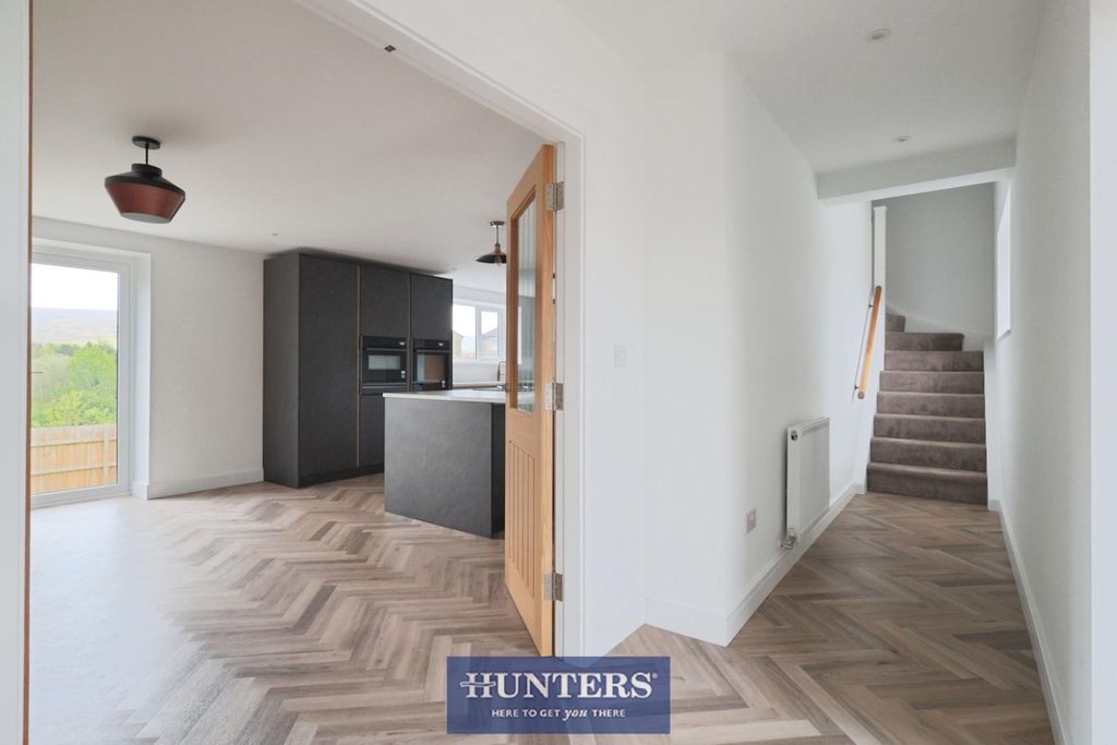 Additional image 28 of 4 bed detached house for saleBute Street, Glossop SK13