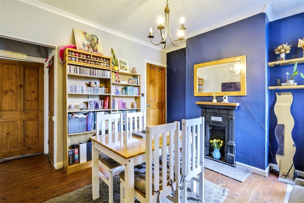 Property photo 3 of 16 Dining Room