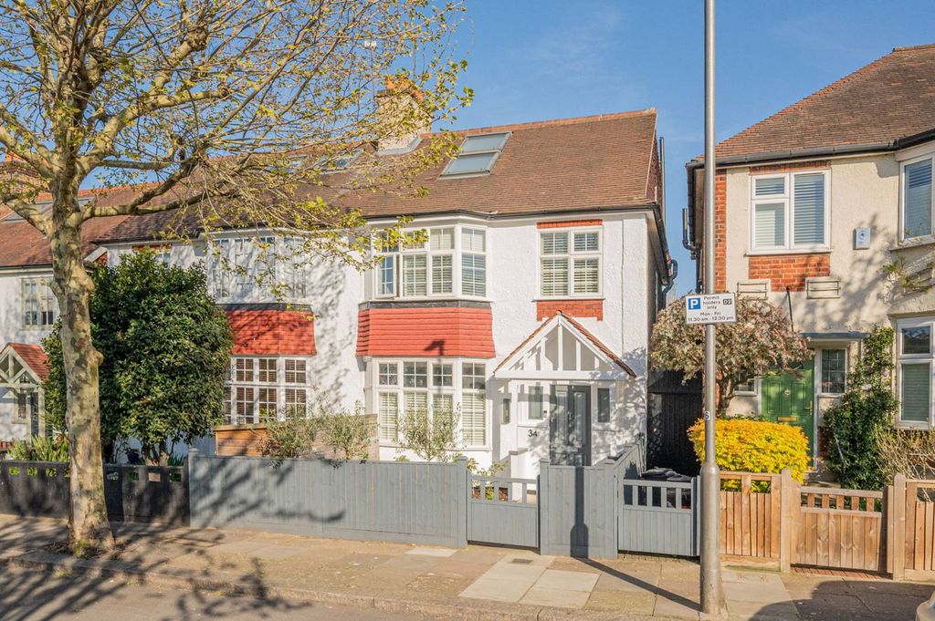 Property photo 2 of 27