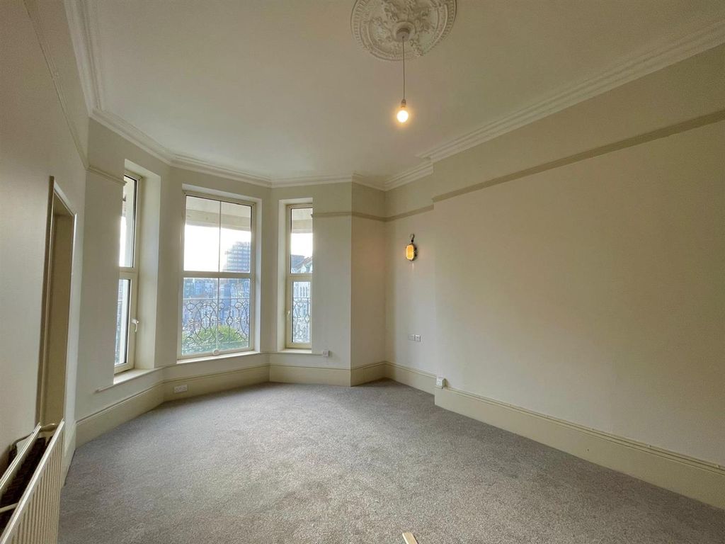 Property photo 2 of 9 6c9F5E1E-E34A-48Bc-A98E-E073F51962A7.Jpg