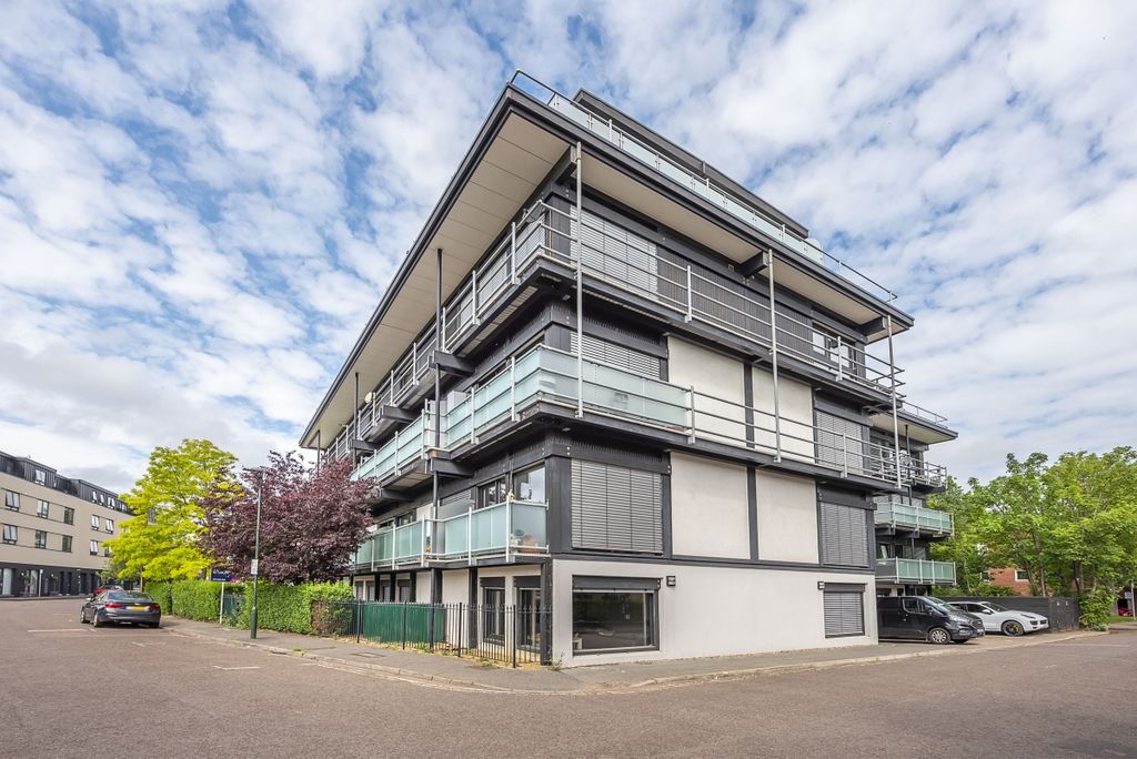 Property photo 1 of 6 Victoria-Villas
