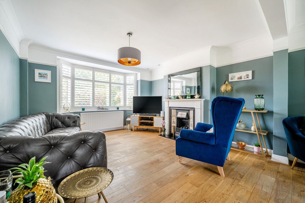 Property photo 2 of 17 2