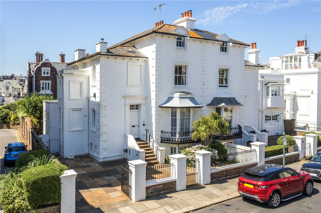 Property photo 1 of 29 Picture No. 02