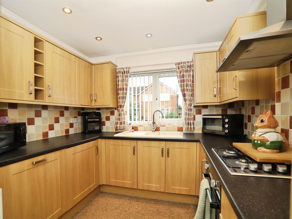 Property photo 3 of 18