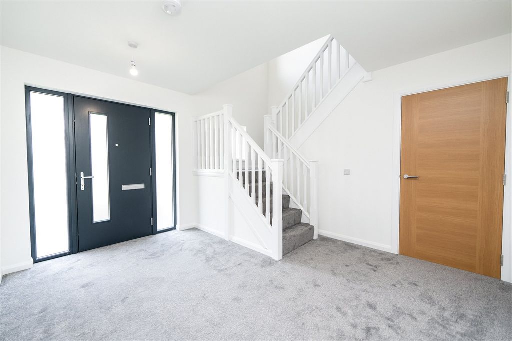 Property photo 2 of 69 Picture No. 85