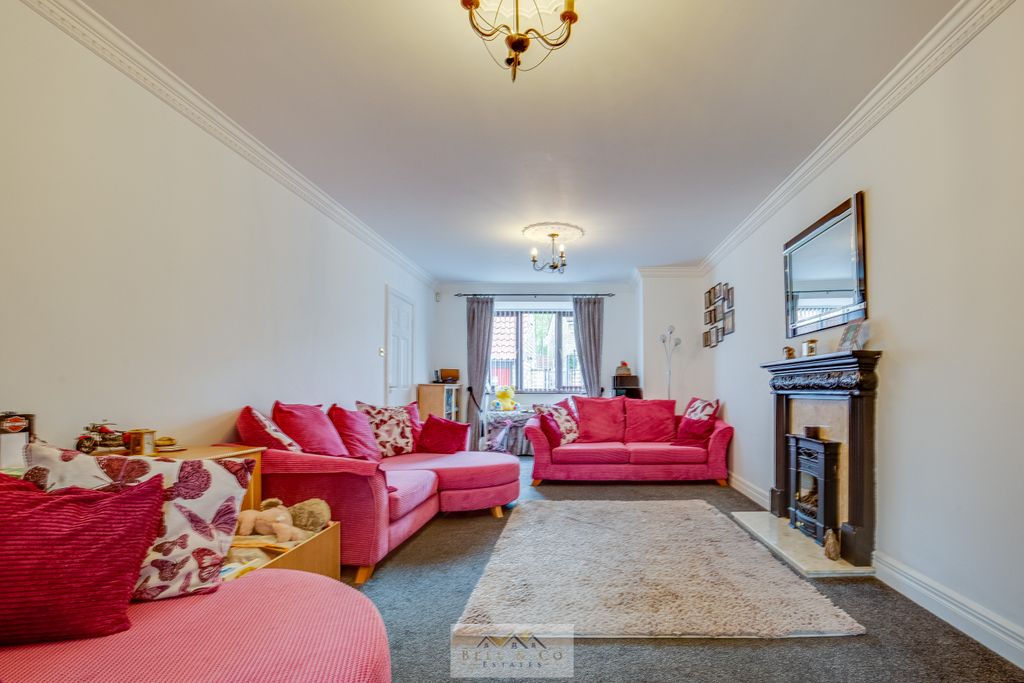 Property photo 3 of 28 Lounge 1.4