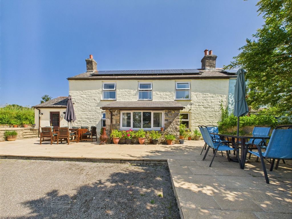Property photo 2 of 54