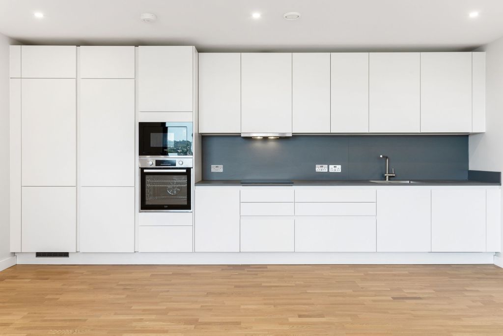 Property photo 2 of 22 Kitchen (Example)