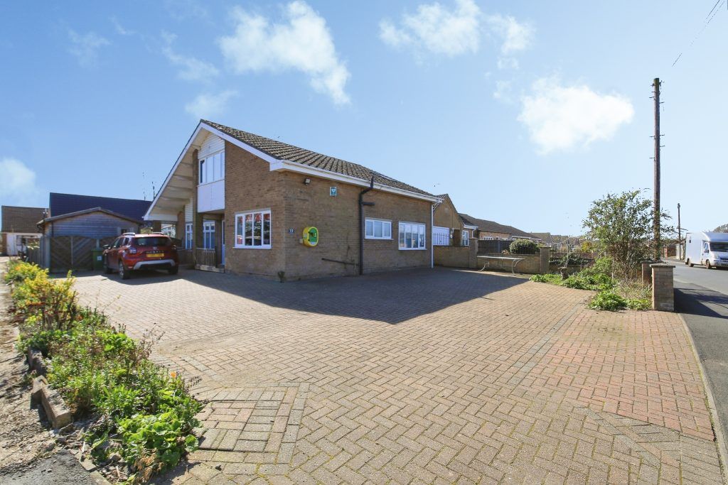 Property photo 1 of 26