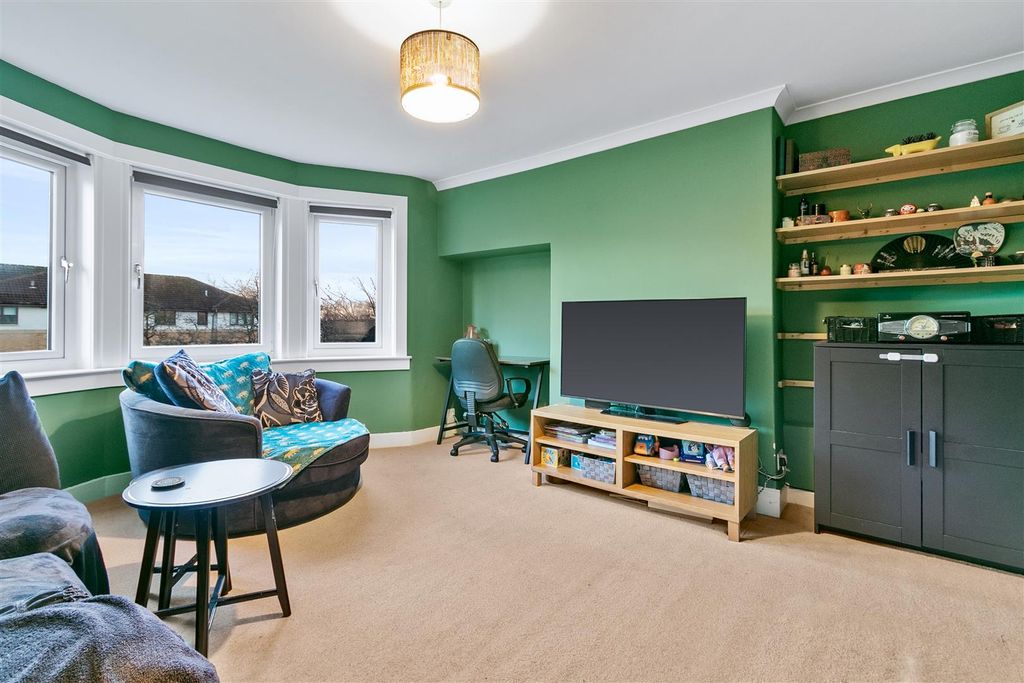 Property photo 2 of 17 Castlegreen-4.Jpg