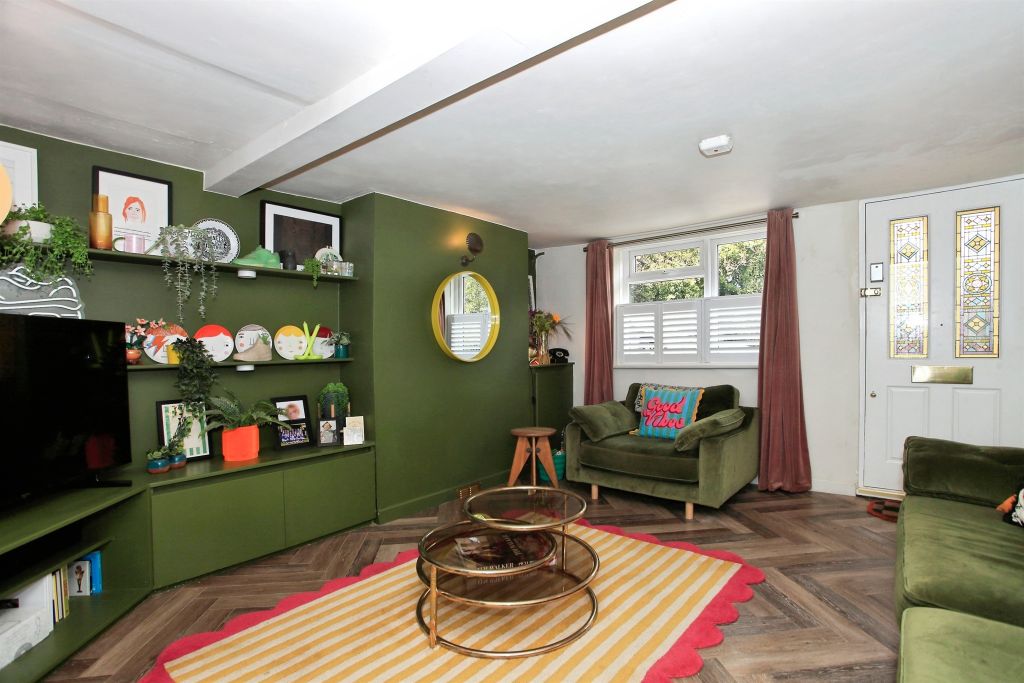 Property photo 2 of 14