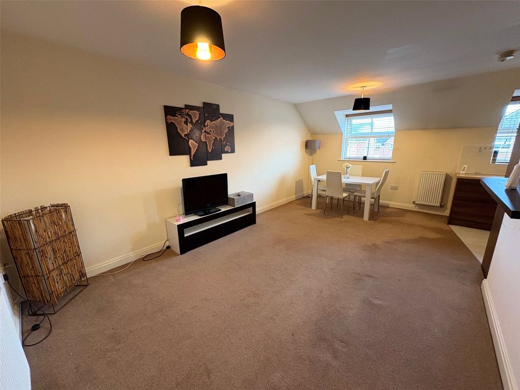 Property photo 3 of 10 Picture No. 05