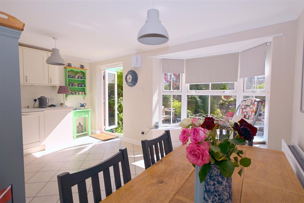 Property photo 3 of 18 Kitchen/Dining Room
