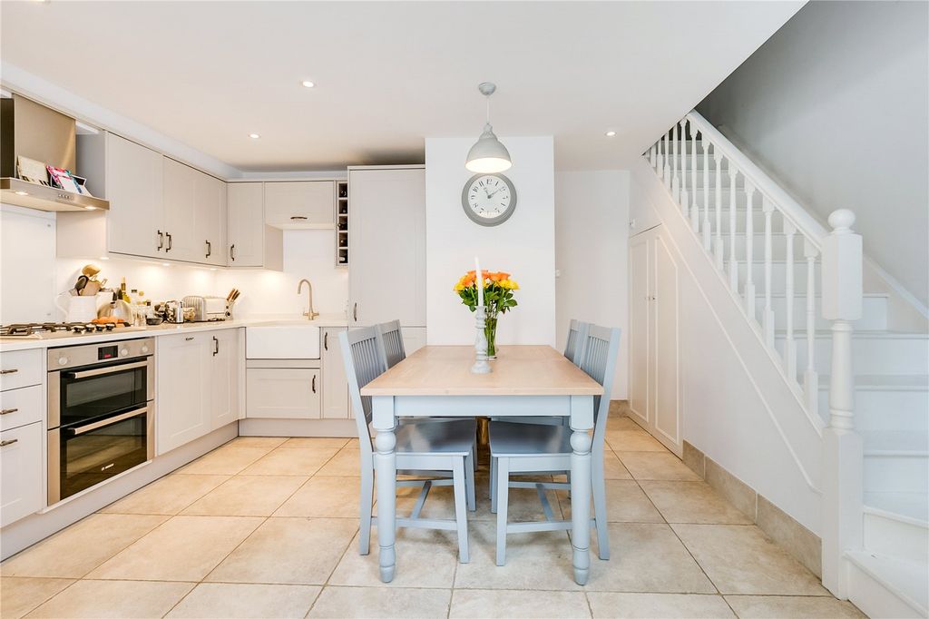 Property photo 3 of 5